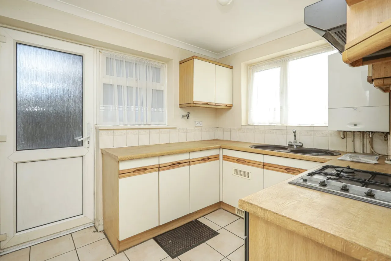 Ashborne Close, Kennington, TN24, photo 2