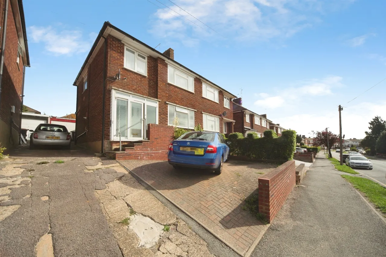 3 bed house for sale, Grampian Way, Luton, LU3