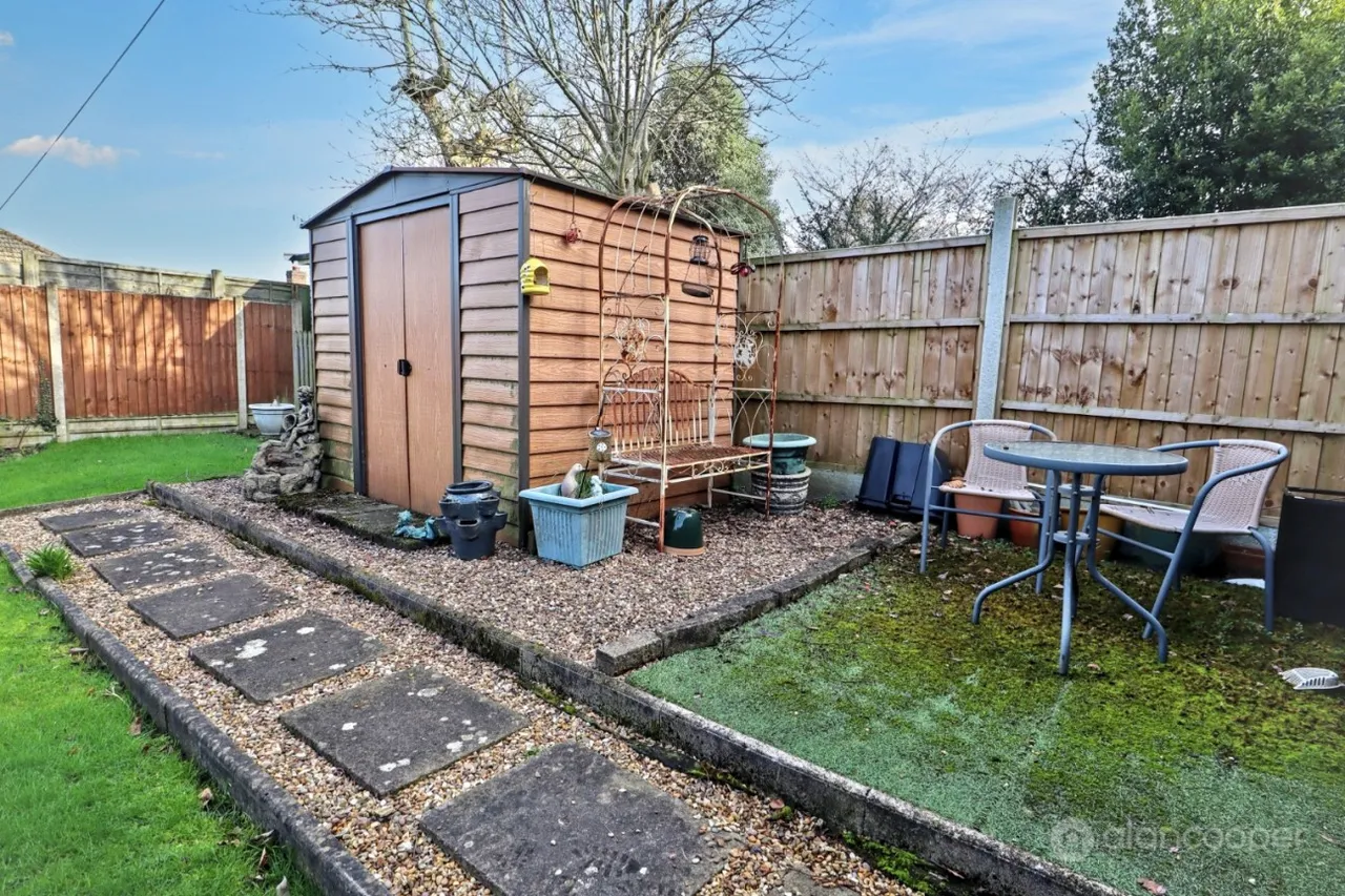 Nuneaton Road, Bulkington, CV12, photo 13