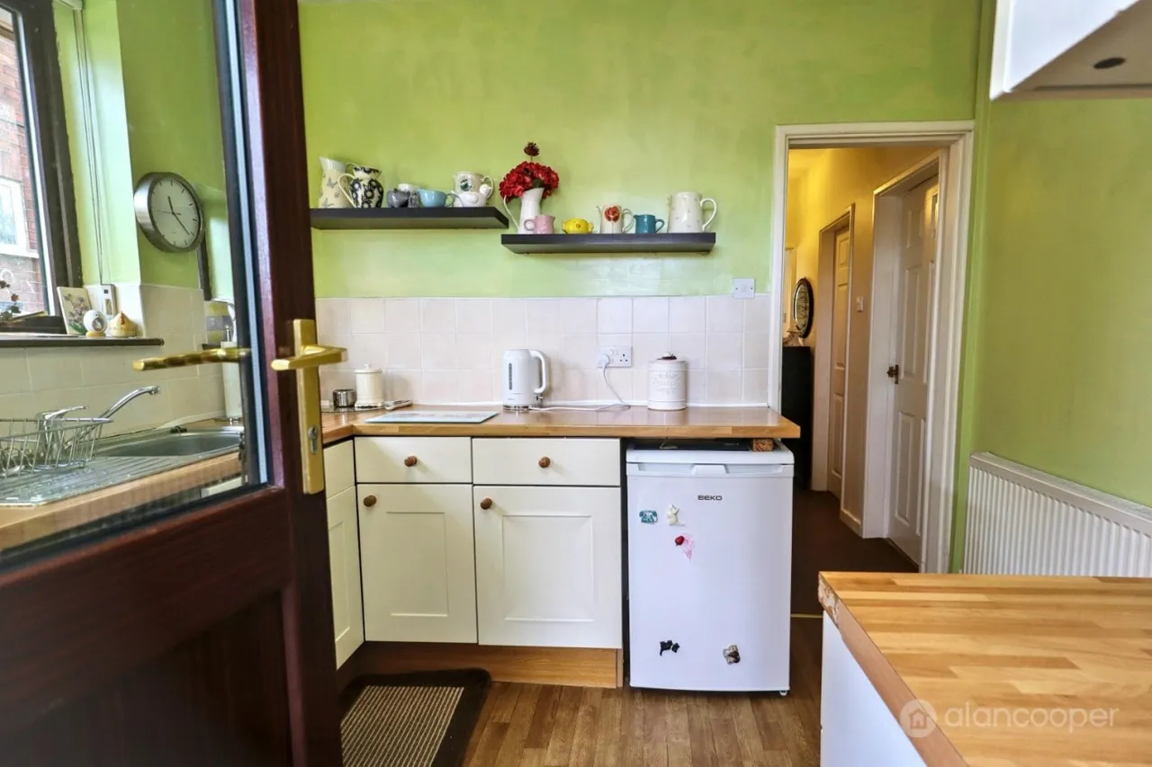 Nuneaton Road, Bulkington, CV12, photo 8