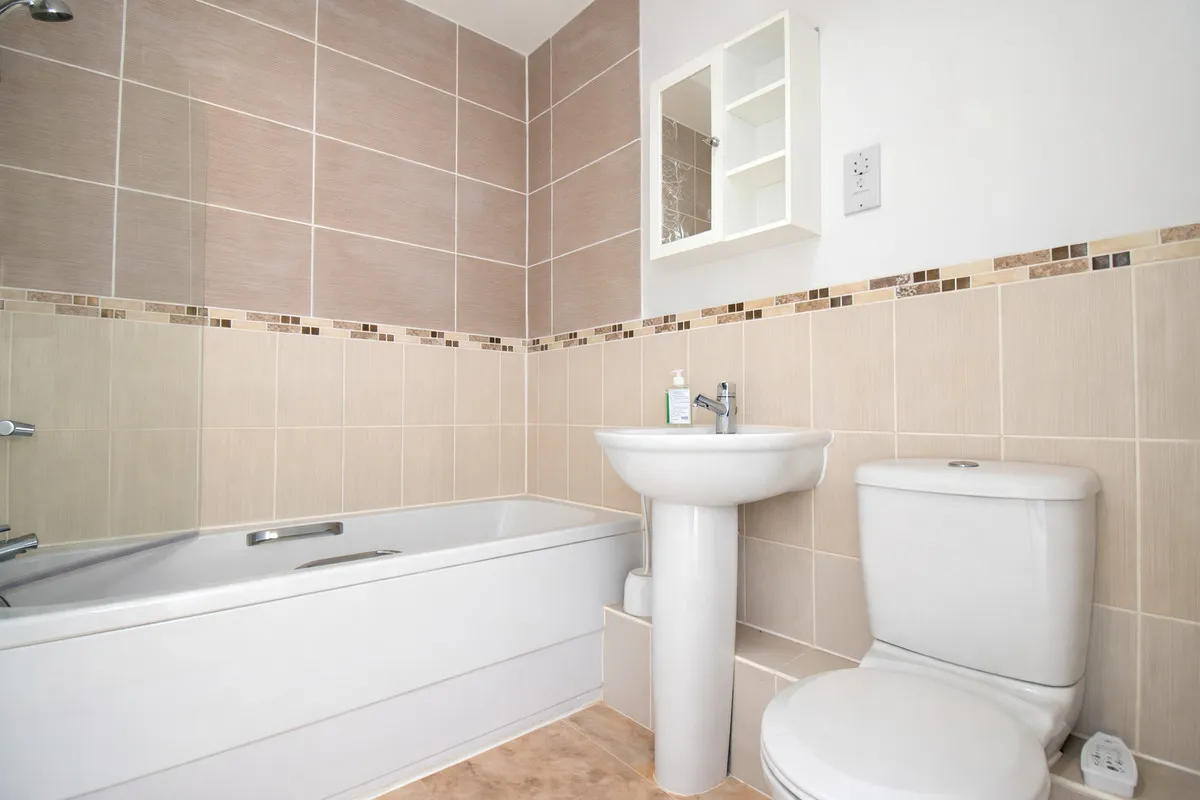 Quayside Drive, Essex, Colchester, CO2 8GN, photo 9