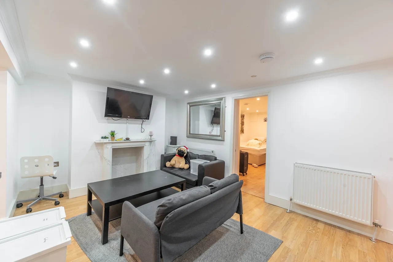 Garden Flat, 54 Malden Road, London, photo 9