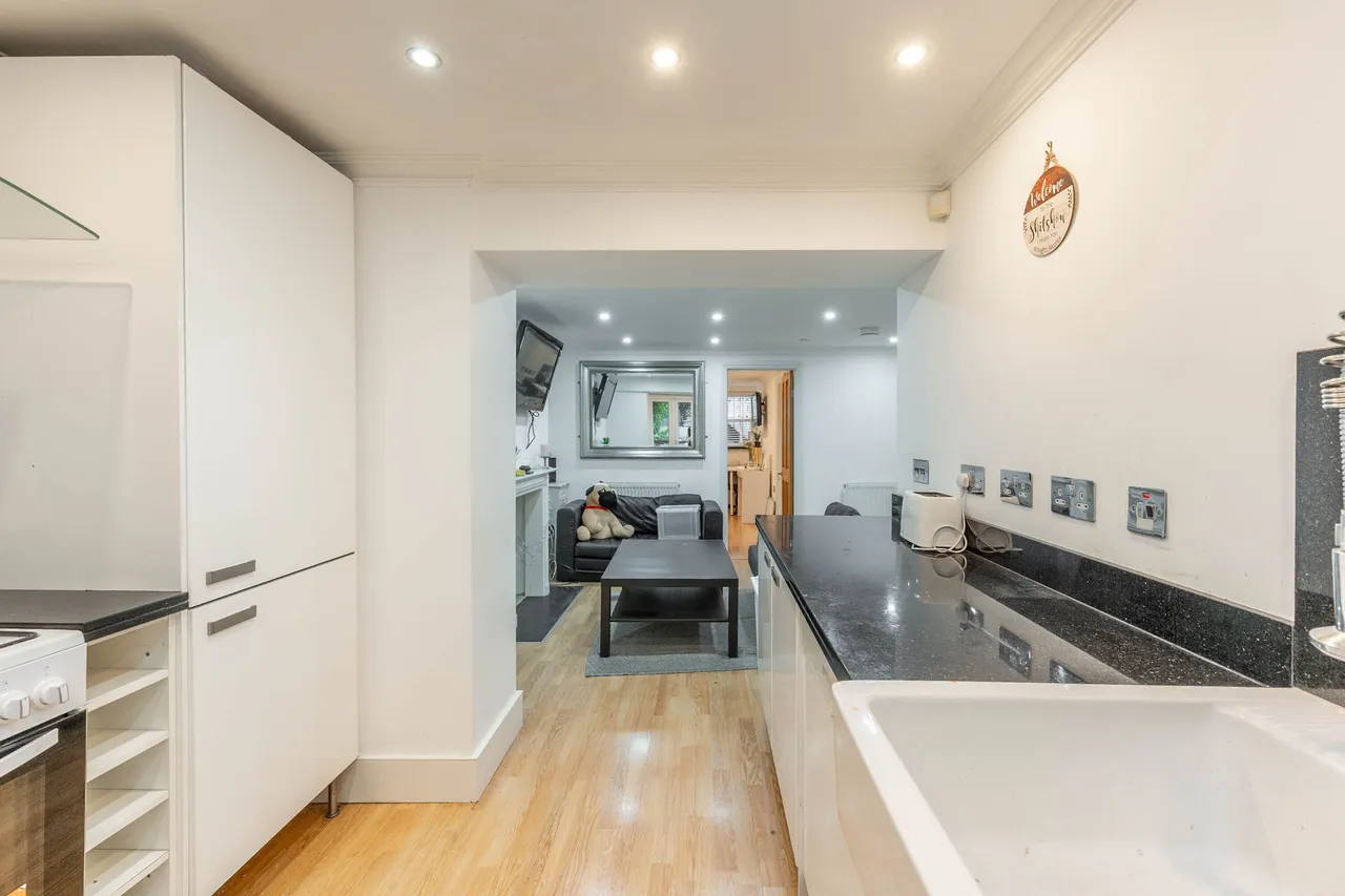 Garden Flat, 54 Malden Road, London, photo 6