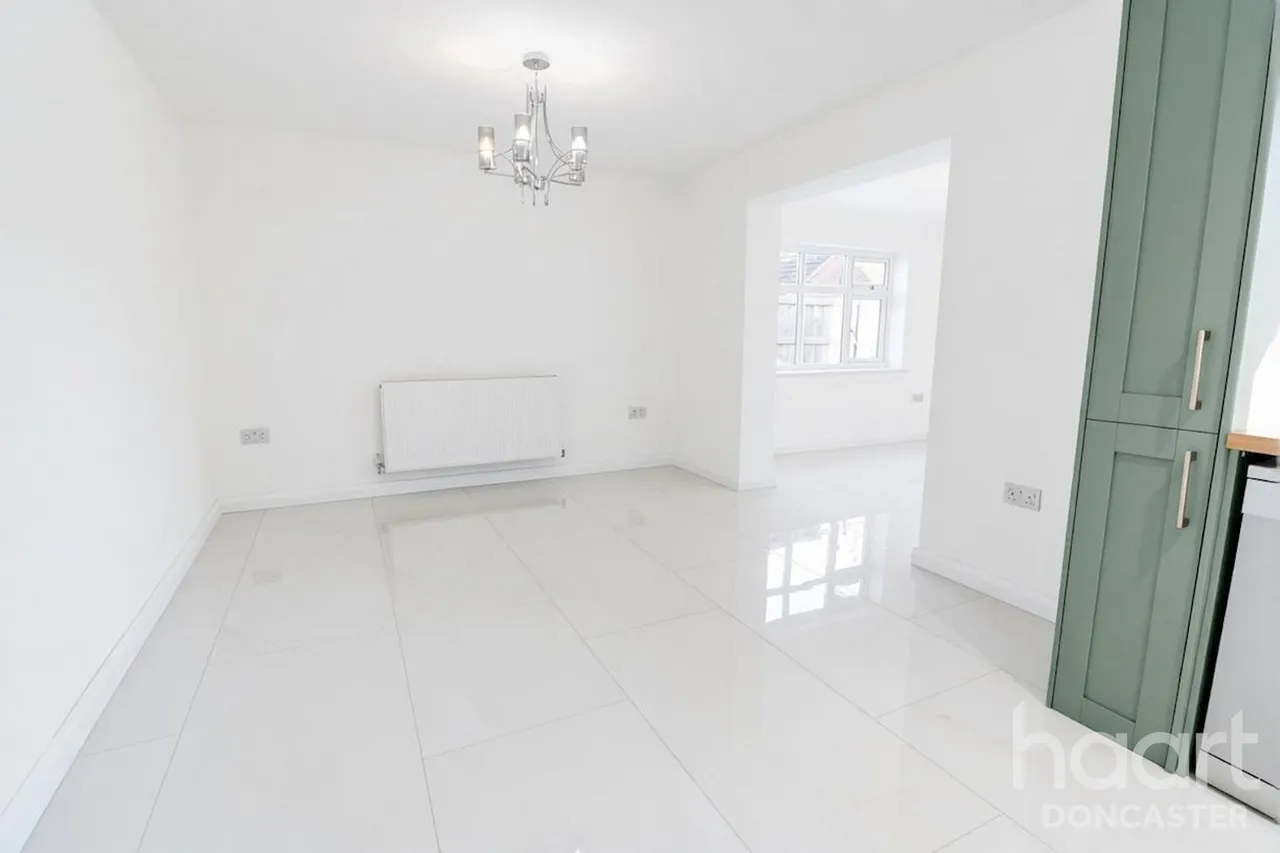 Main Street, Old Cantley, DN3, photo 11