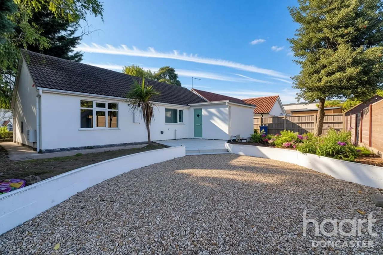 Main Street, Old Cantley, DN3, photo 26