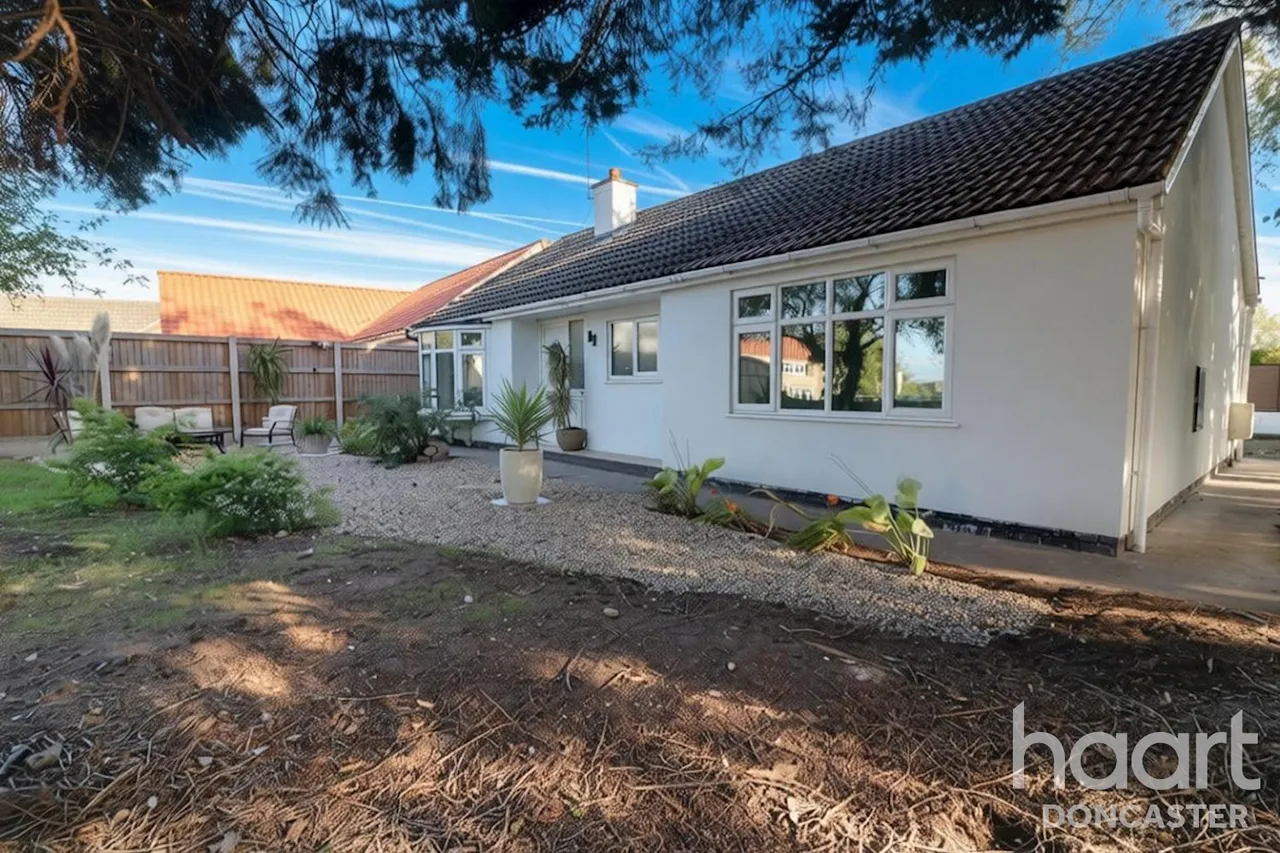 Main Street, Old Cantley, DN3, photo 24