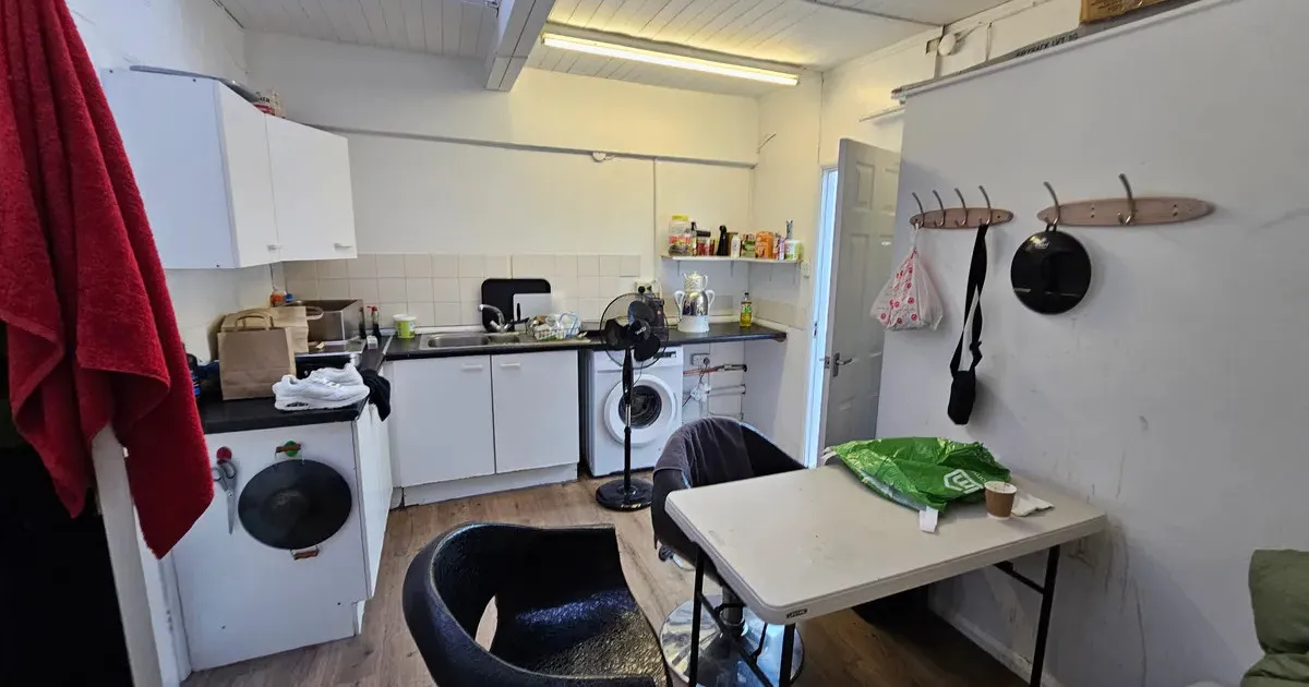 Beacon Hill Road, Hindhead, GU26, photo 5