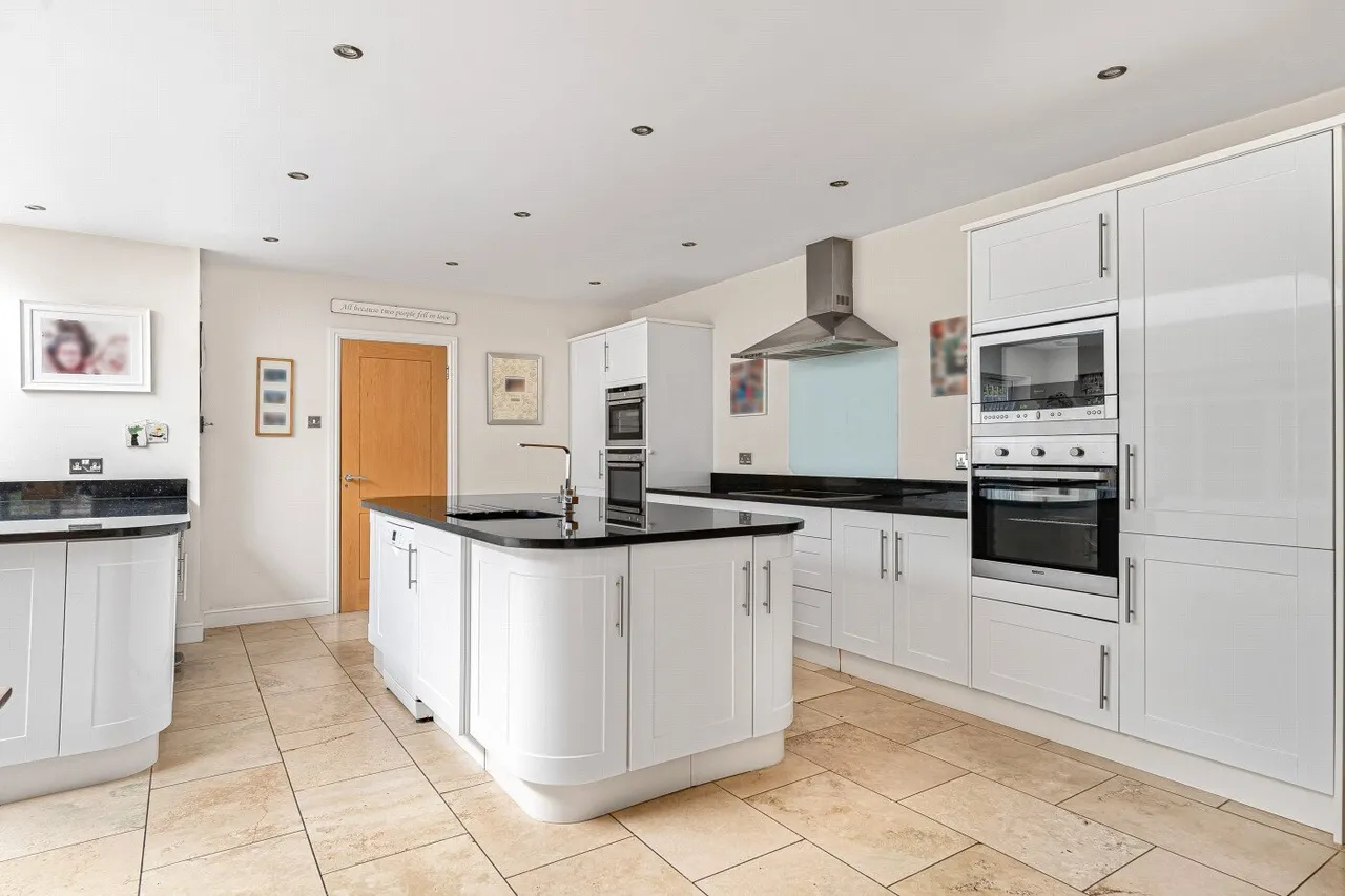 Forestdale, Hindhead, GU26, photo 4