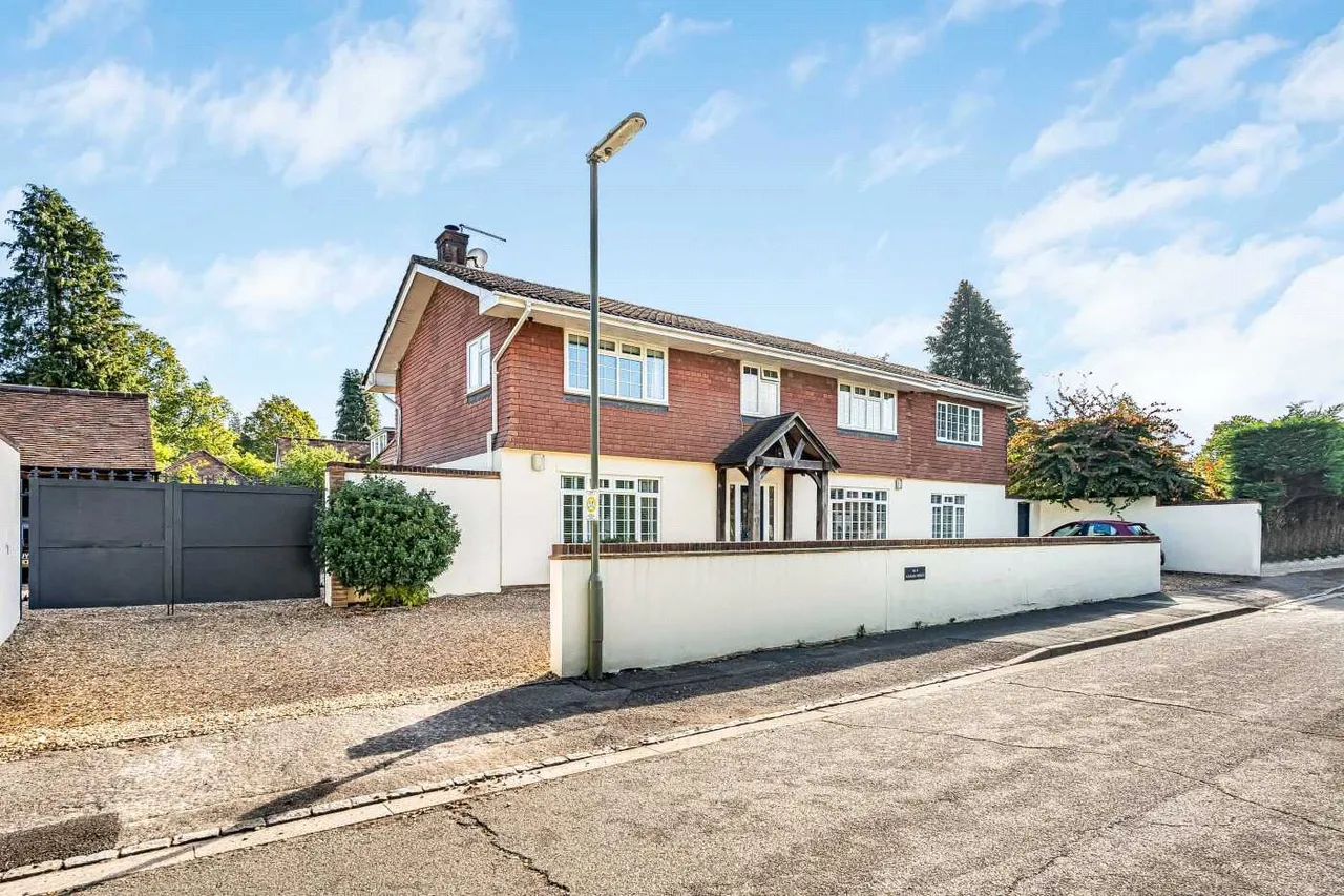 5 bed house for sale, Forestdale, Hindhead, GU26