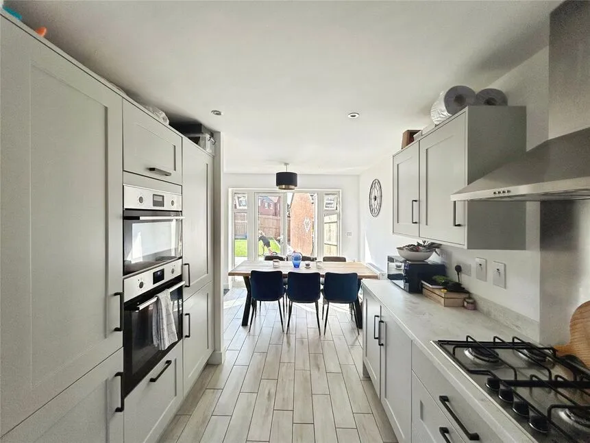 Holden Drive, Midway, Derbyshire, DE11, photo 3