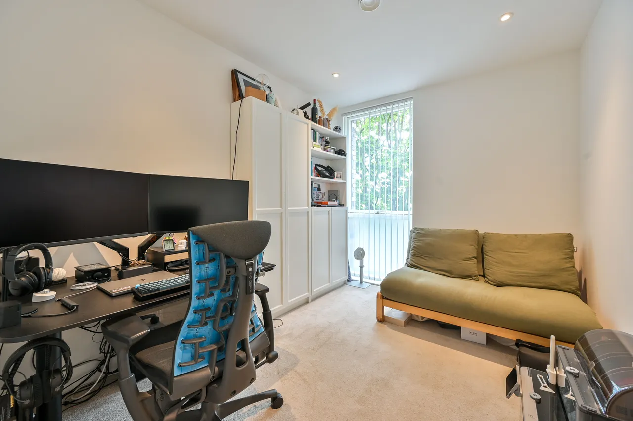 Apartment 3, Claremont House, 28 Quebec Way, London, photo 5