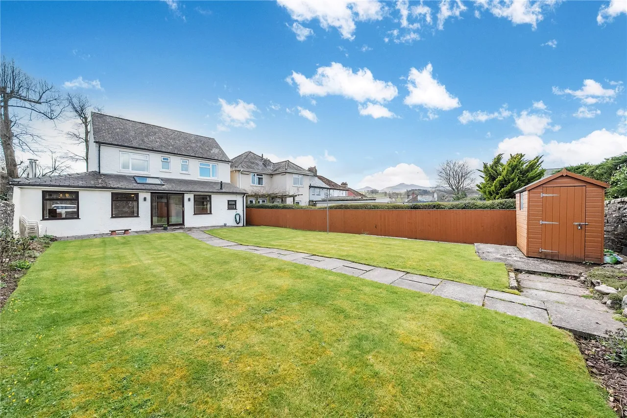 3 bed house for sale — Belle Vue Gardens, Brecon, Powys, LD3 7PA