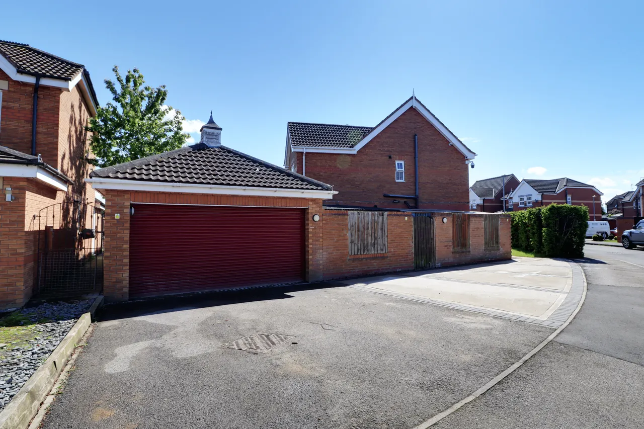 Willowmead Close, Scunthorpe, DN15, photo 2