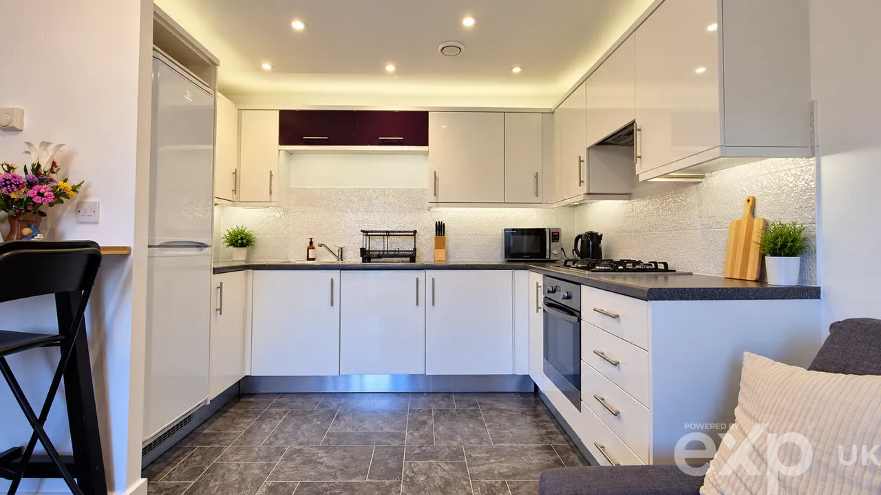 Todd Close, Borehamwood, WD6, photo 3