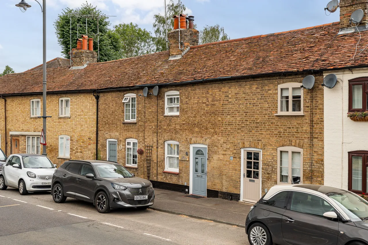2 bed house for sale — Cambridge Road, Wadesmill, Ware, SG12 0TJ