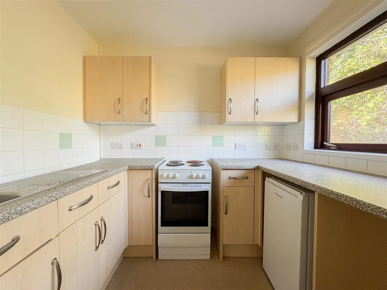 Upper Glen Road, St. Leonards-On-Sea, TN37, photo 2