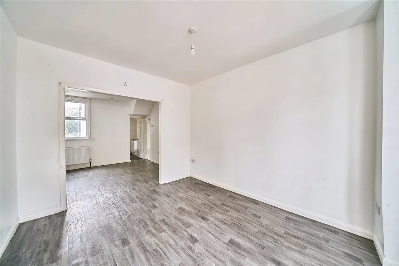 Meath Road, London, E15, photo 4