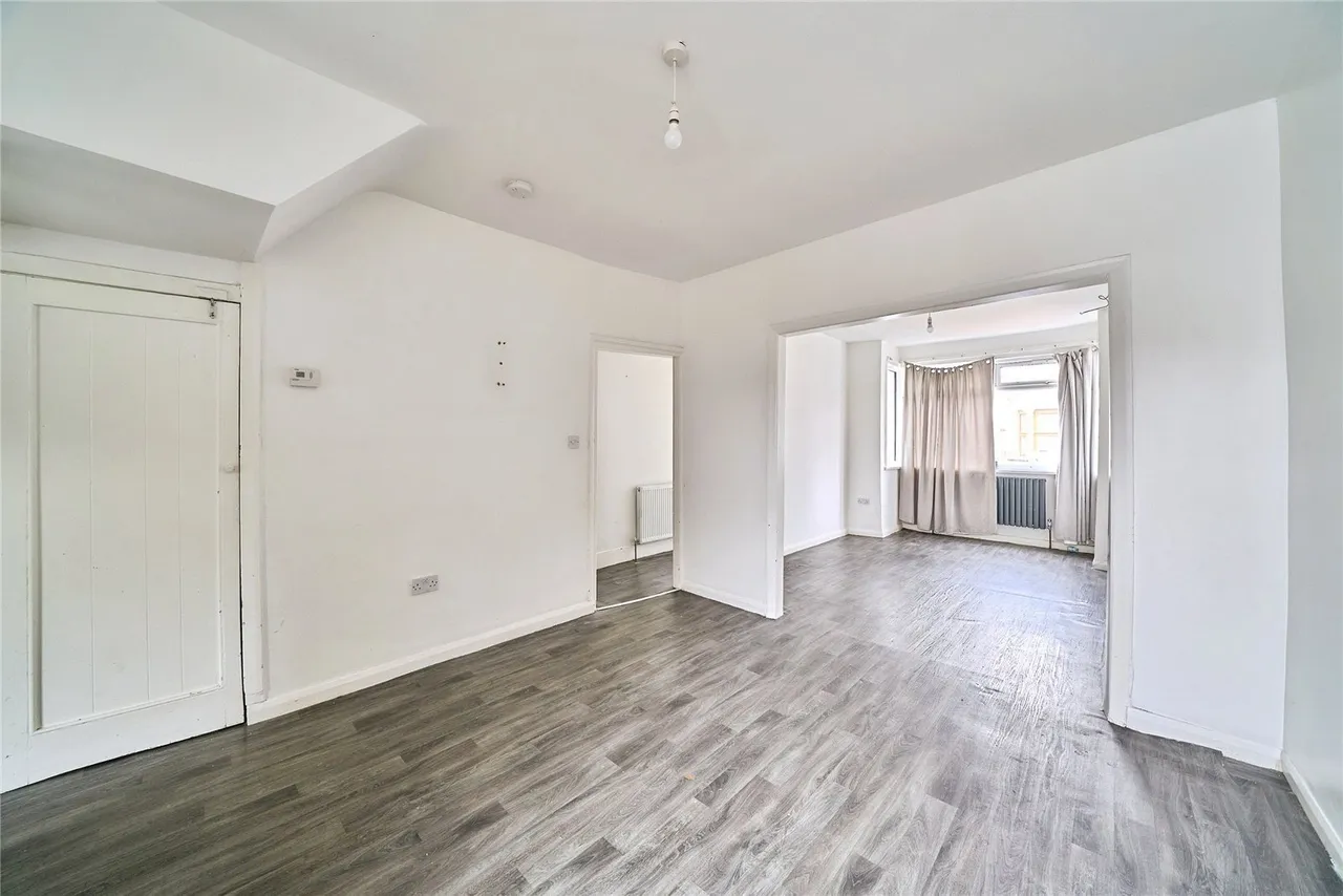 Meath Road, London, E15, photo 3
