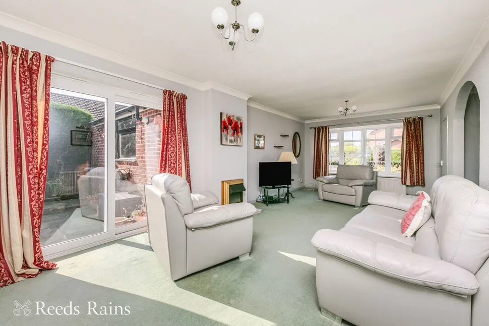 Peterborough Close, Macclesfield, Cheshire, SK10, photo 3