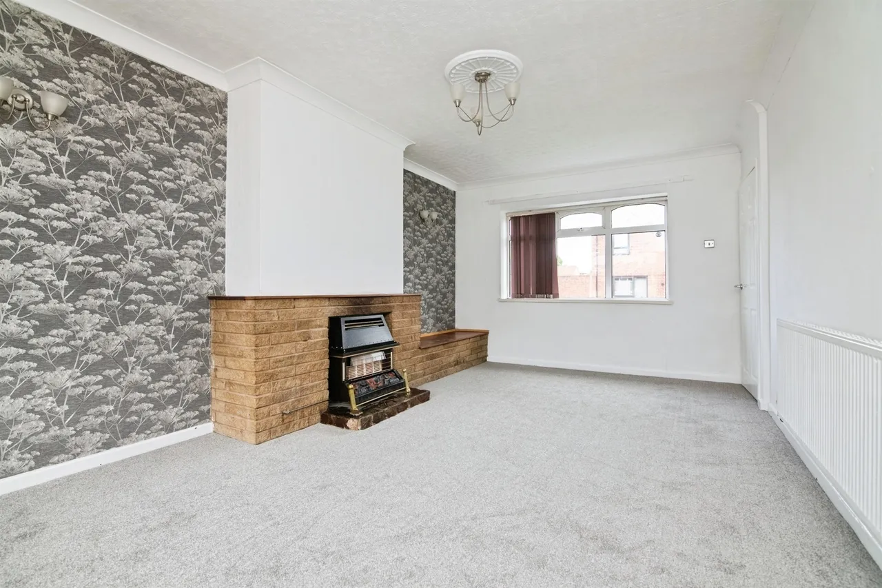 Denbigh Drive, West Bromwich, B71, photo 4