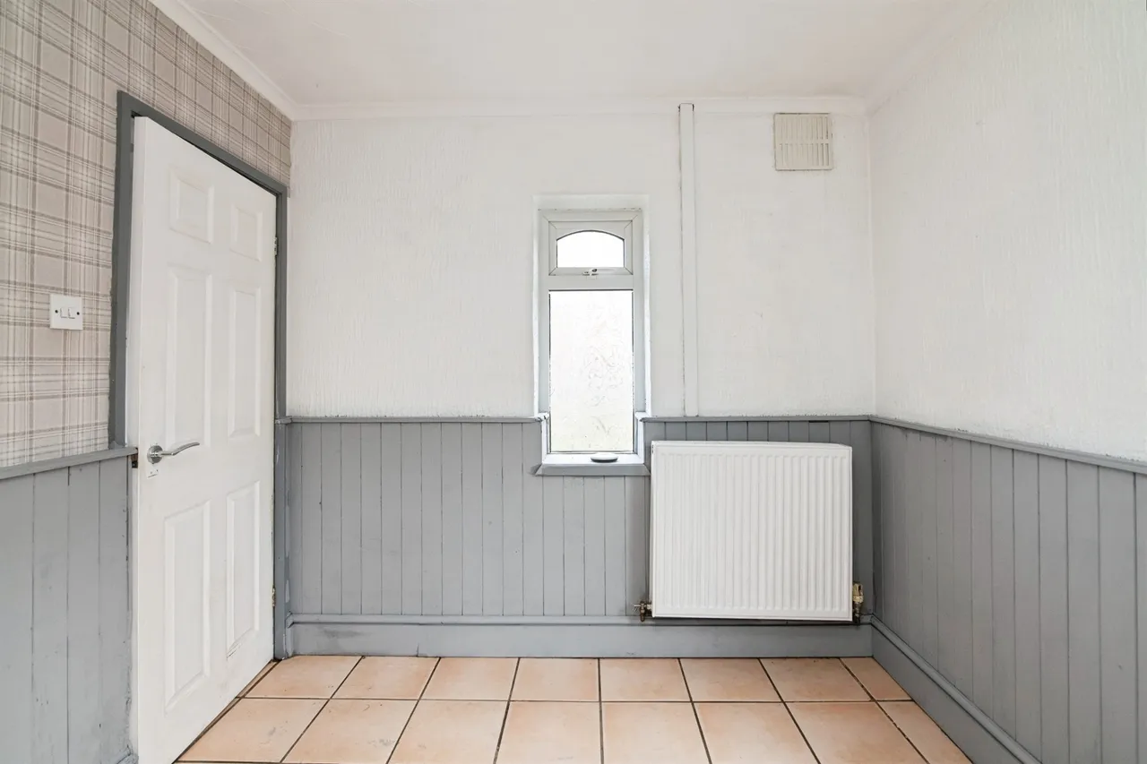 Denbigh Drive, West Bromwich, B71, photo 5