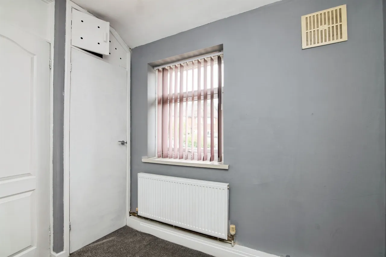 Denbigh Drive, West Bromwich, B71, photo 6
