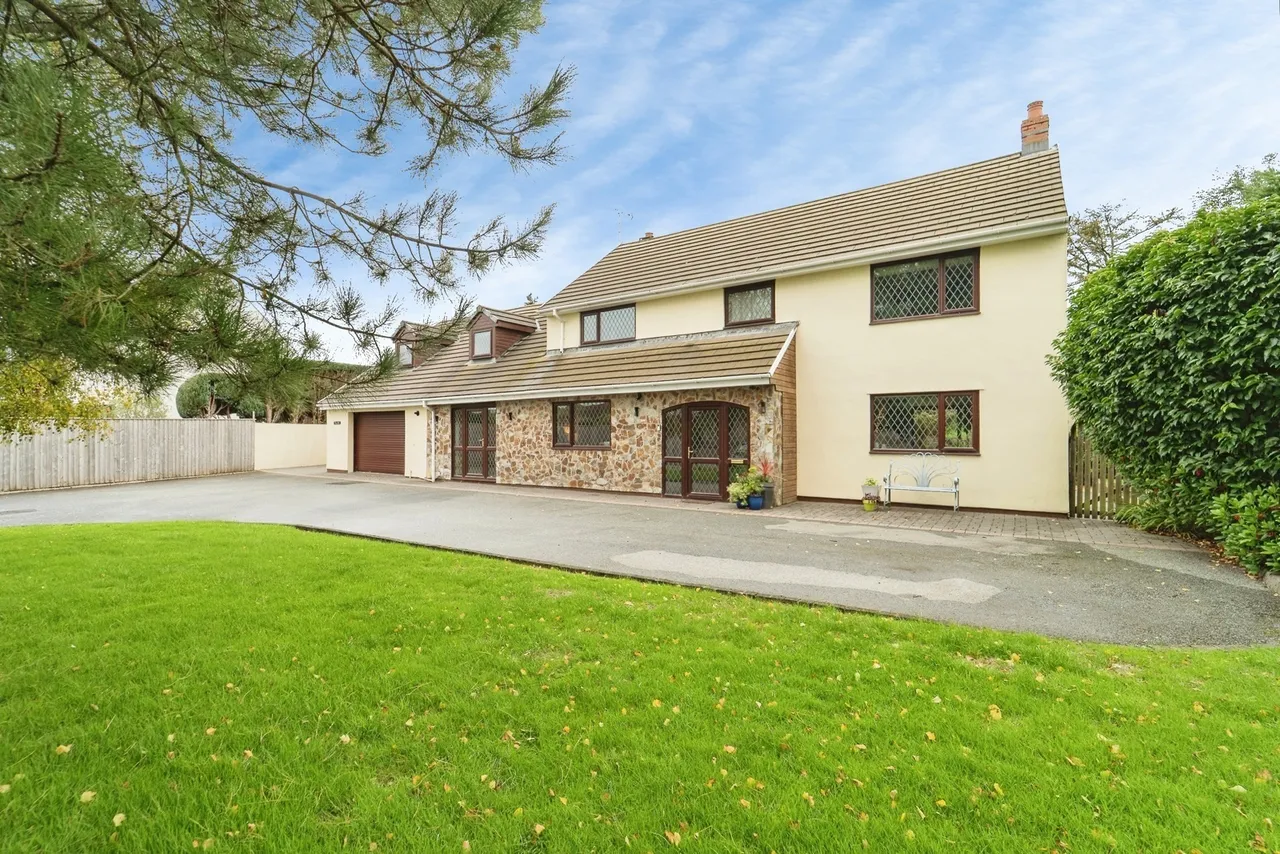 5 bed house for sale, Sageston, Tenby, SA70