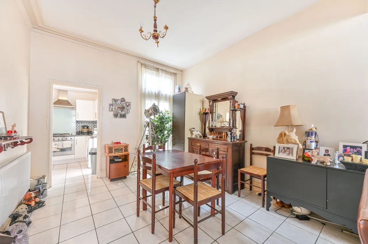 14 Ashford Road, London, photo 11