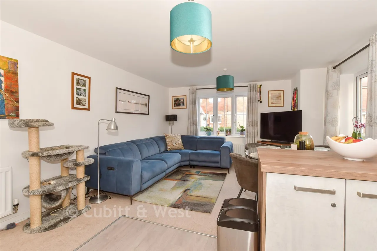 Sycamore Road, Cranleigh, GU6, photo 13