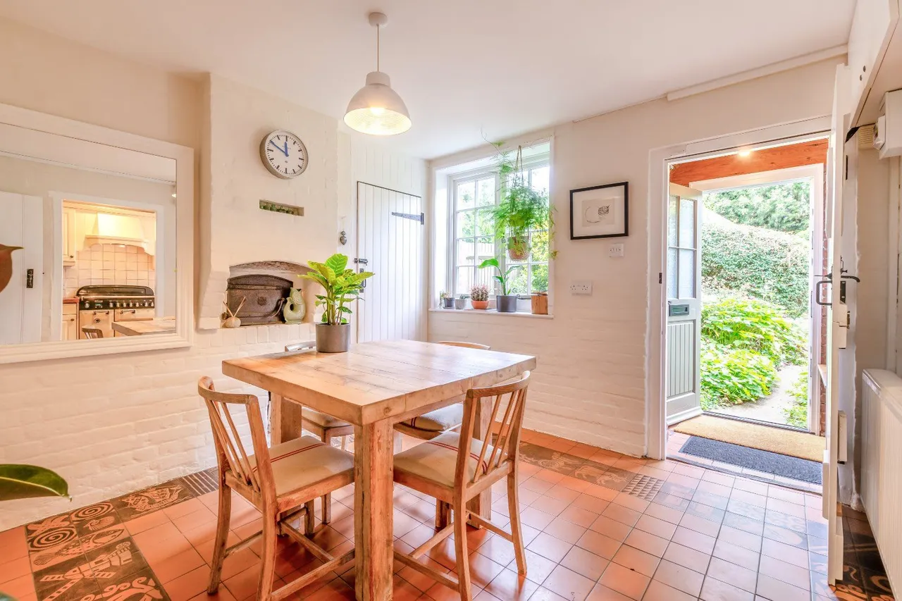 Hoddern Farm, Nr Pidinghoe, East Sussex, BN10 8AR, photo 5