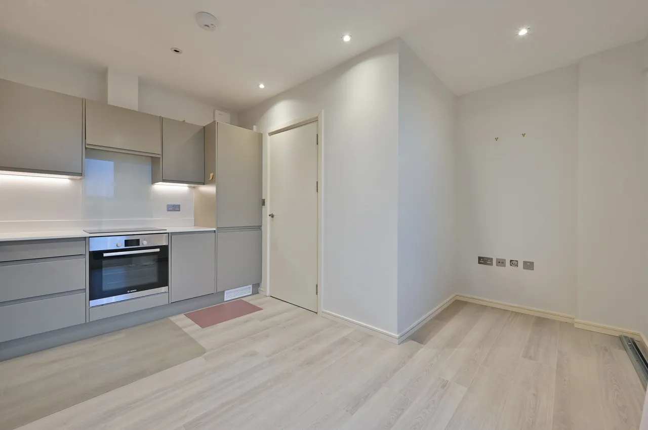 Flat 21, 2 Roxborough Avenue, Harrow, photo 5
