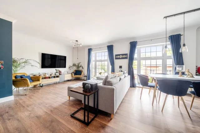 London Road, Camberley, GU15, photo 4