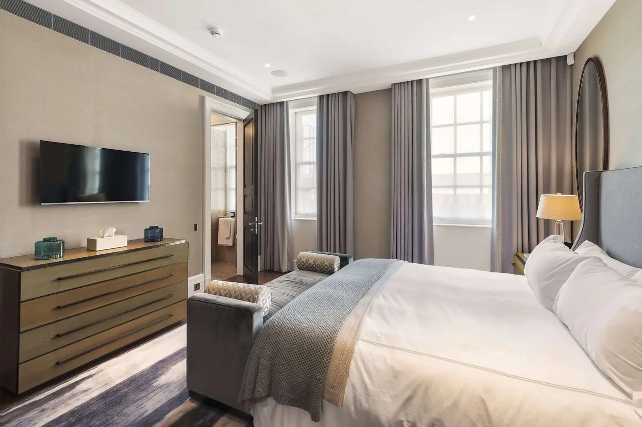 Carlos Place, London, W1K, photo 7