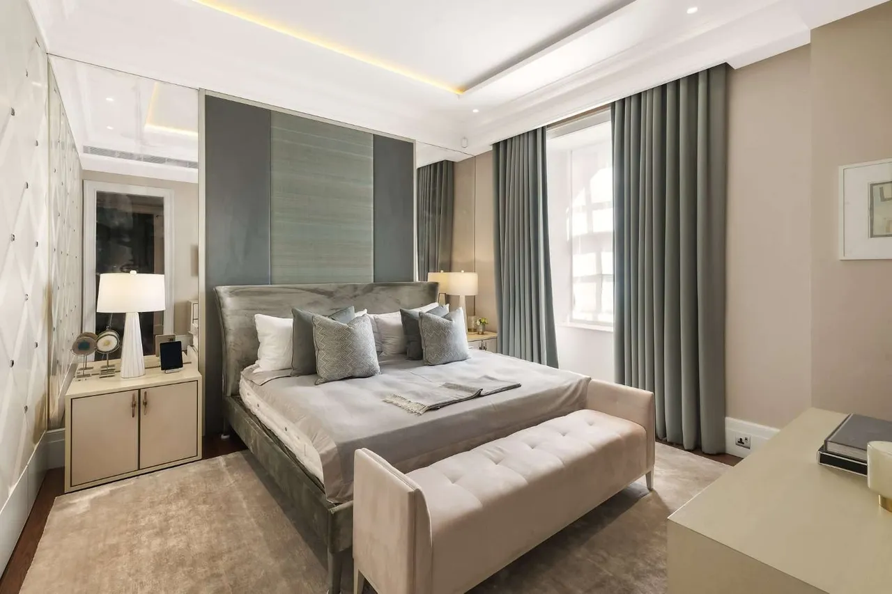 Carlos Place, London, W1K, photo 8