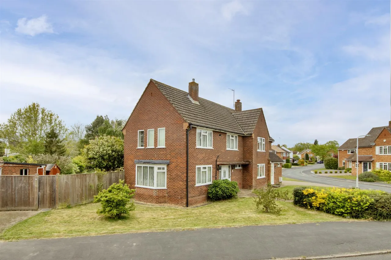 3 bed house for sale, Brookmead, Hildenborough