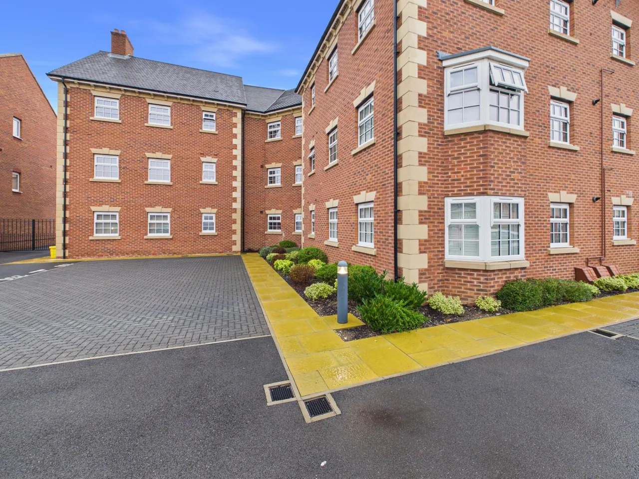 Tay Road, New Lubbesthorpe, LE19, photo 17