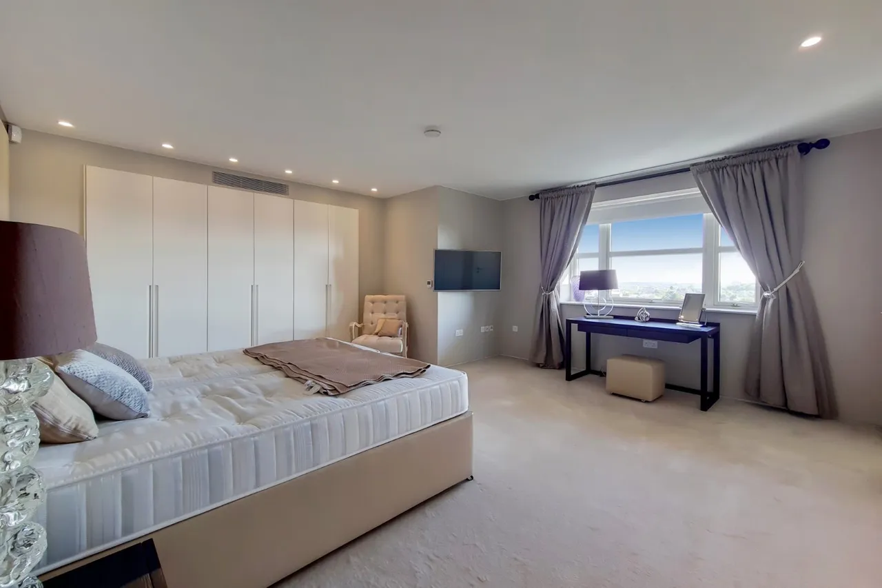 Boydell Court, St John's Wood, NW8, photo 8