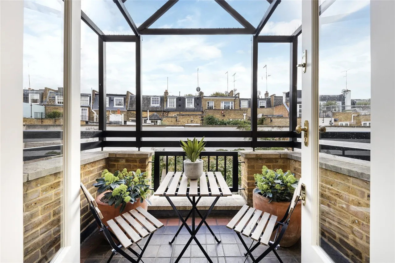 Charles II Place, Chelsea, SW3, photo 3