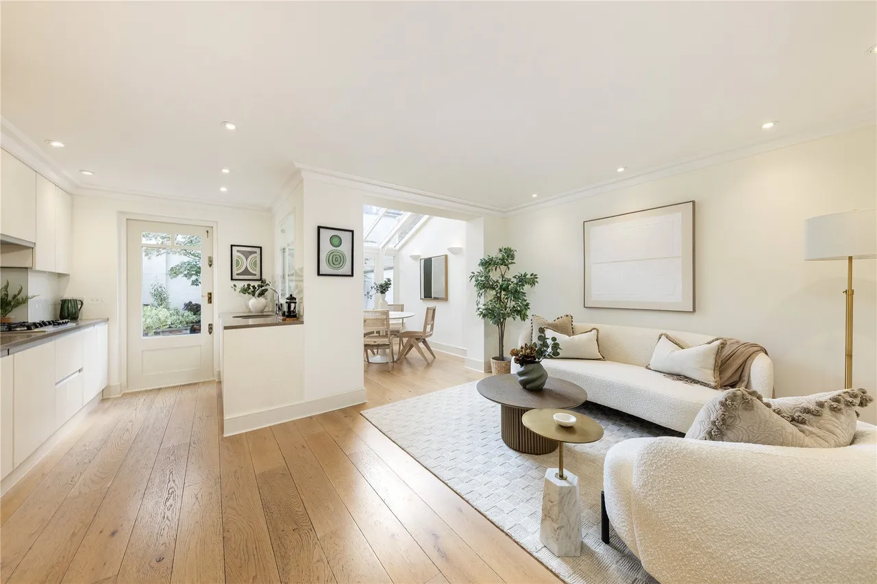Charles II Place, Chelsea, SW3, photo 4