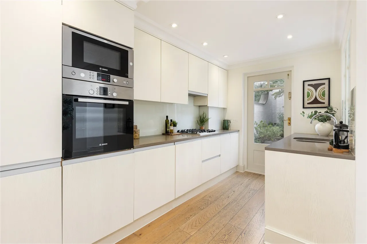 Charles II Place, Chelsea, SW3, photo 5