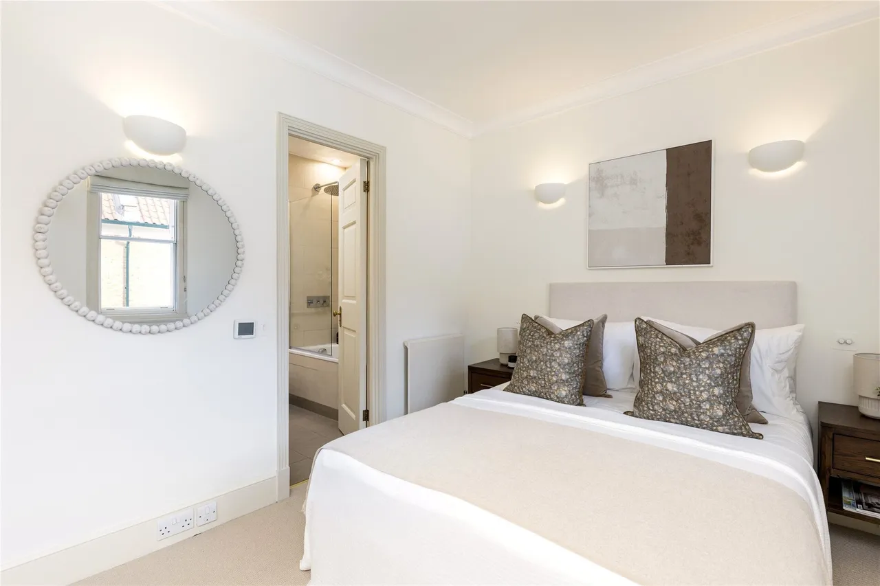 Charles II Place, Chelsea, SW3, photo 17