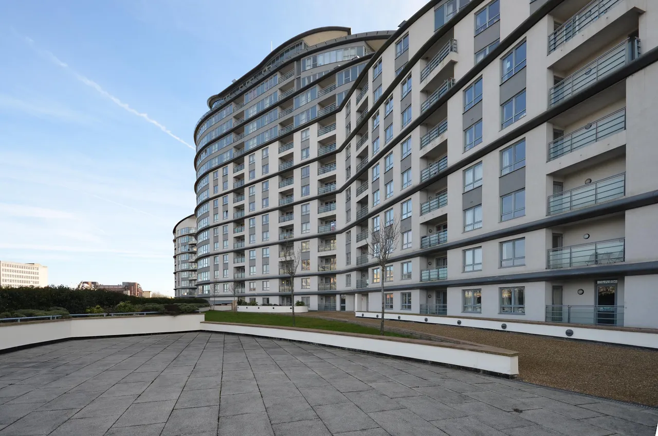 Woking, GU22, photo 9