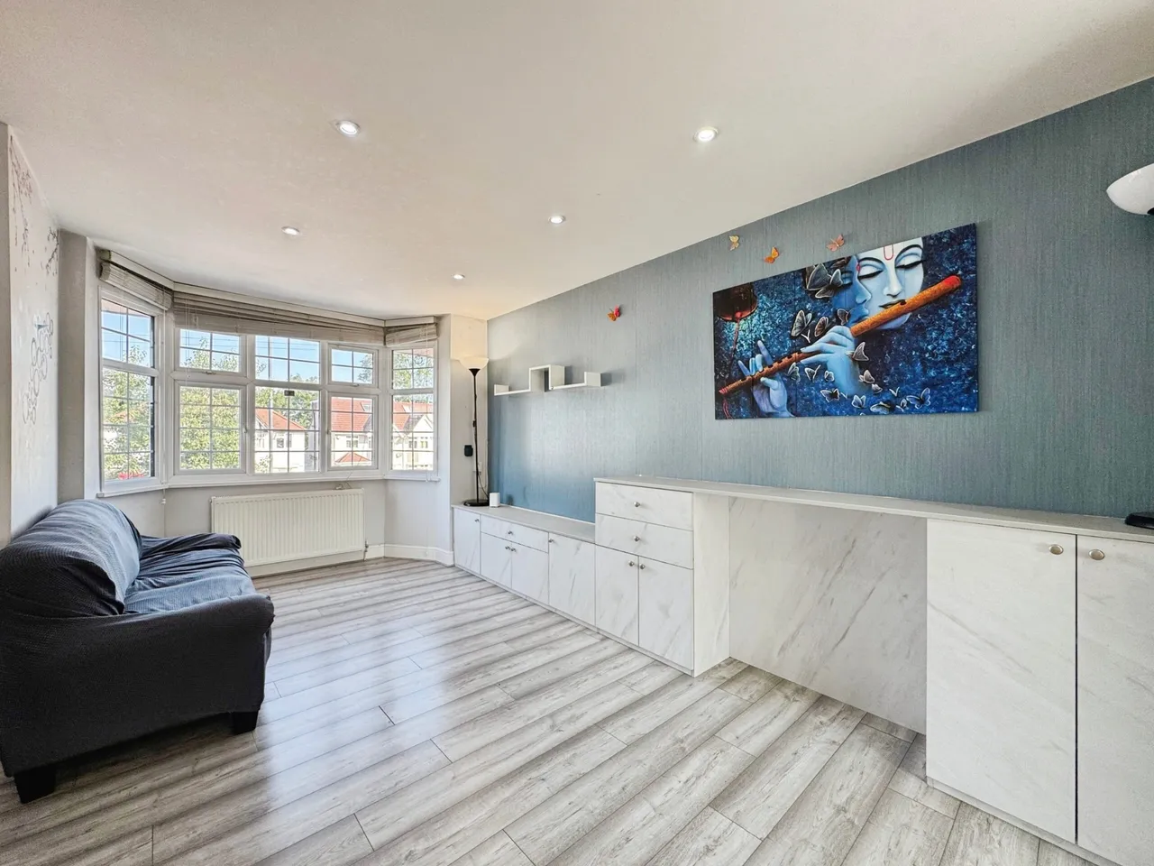 Camrose Avenue, Edgware, HA8, photo 2