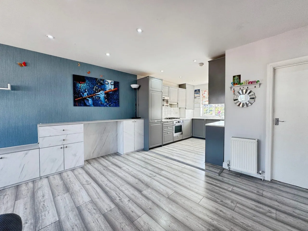 Camrose Avenue, Edgware, HA8, photo 9