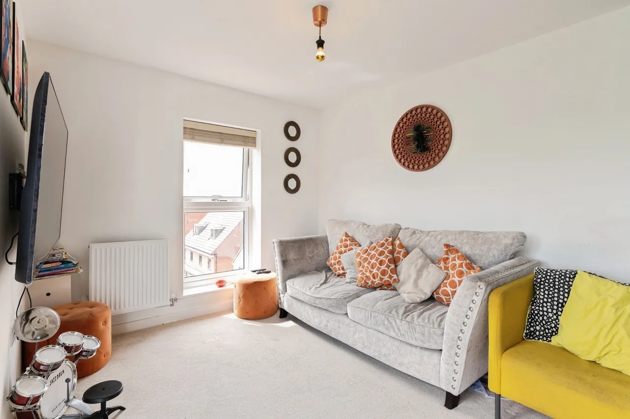 Malthouse Drive, Grays, Essex, RM17, photo 10