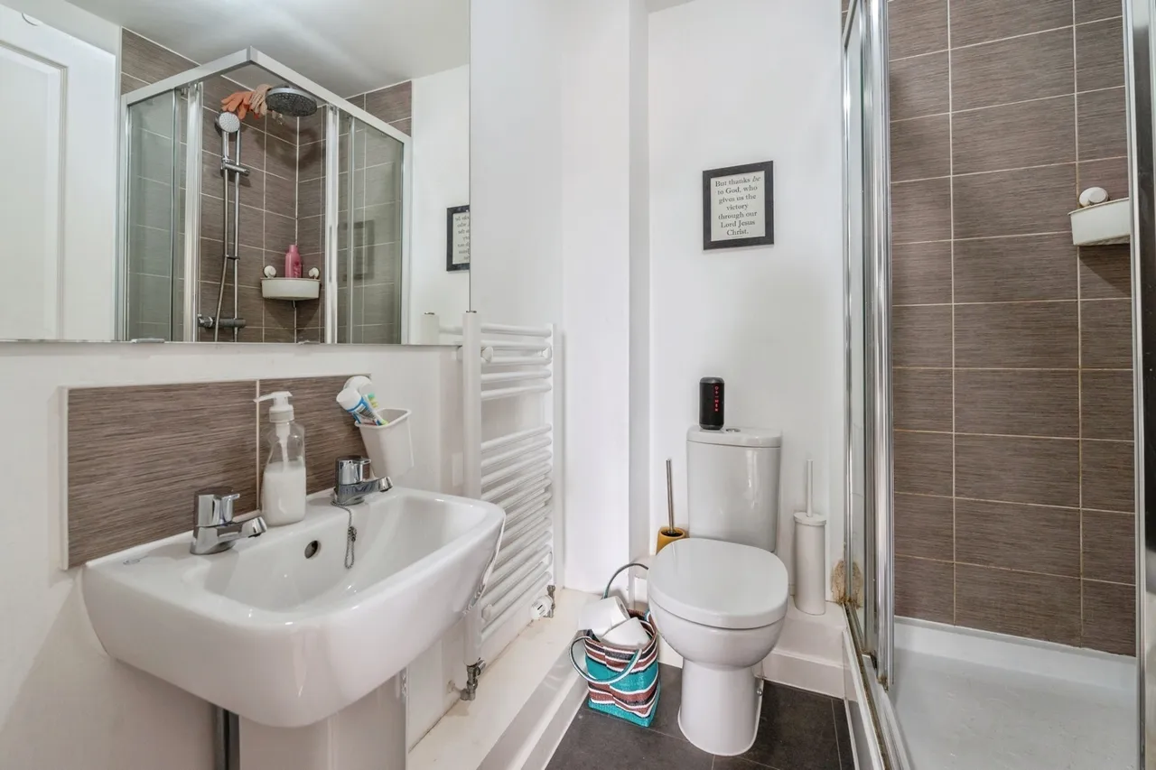 Malthouse Drive, Grays, Essex, RM17, photo 14