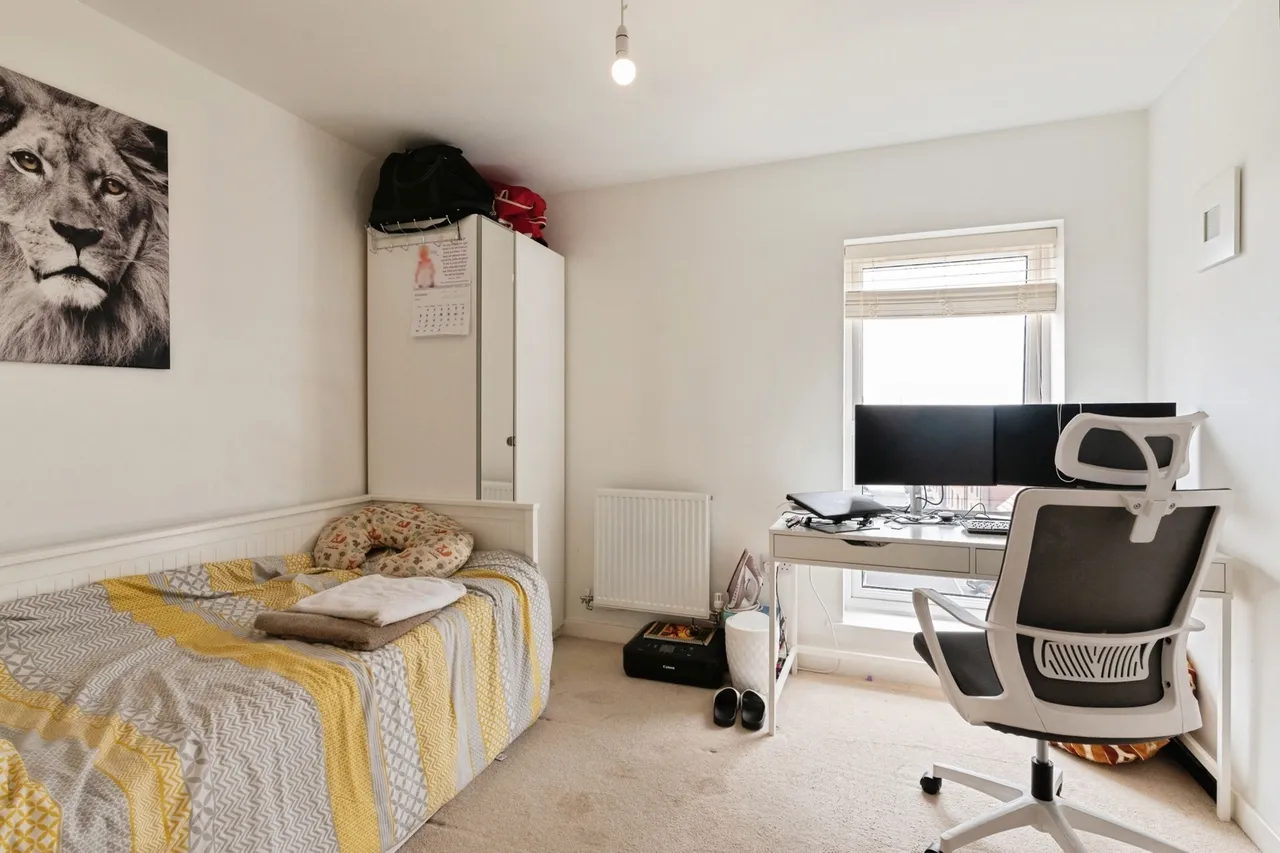 Malthouse Drive, Grays, Essex, RM17, photo 15