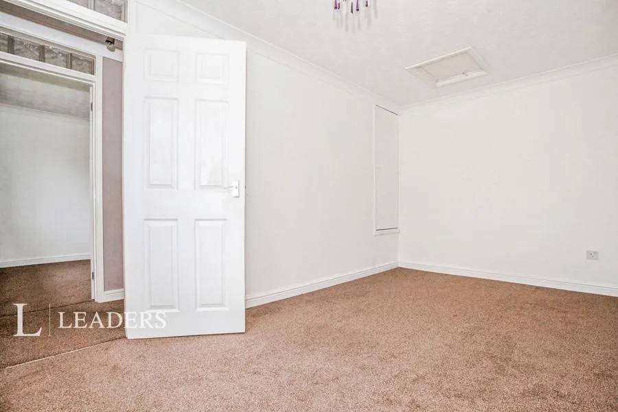Windsor Gardens, Somersham, PE28, photo 8
