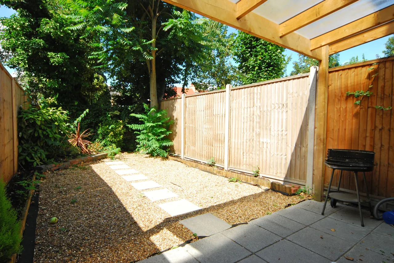 11 Rowan Close, London, photo 5
