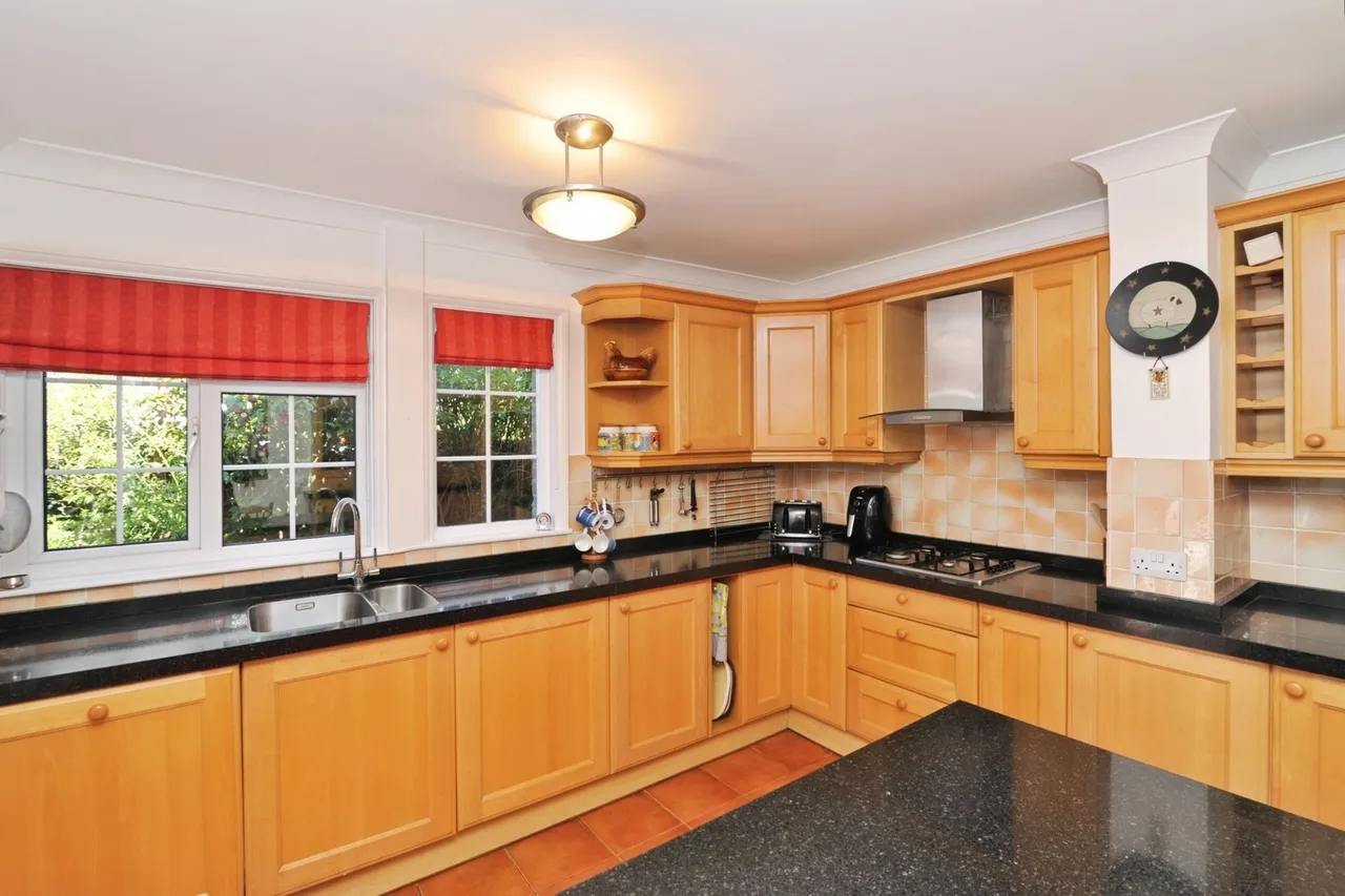 Shrub Lane, Burwash, TN19, photo 21